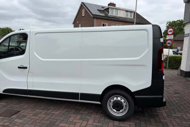 Renault Trafic (2023) thumbnail 4