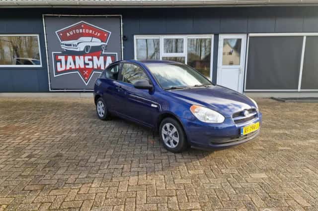 Hyundai Accent (2007) thumbnail 1