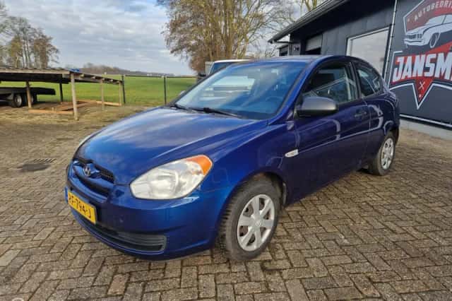 Hyundai Accent (2007) thumbnail 6
