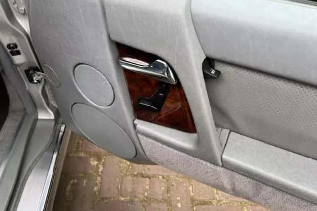 Mercedes-Benz SL-Klasse (1992) thumbnail 2