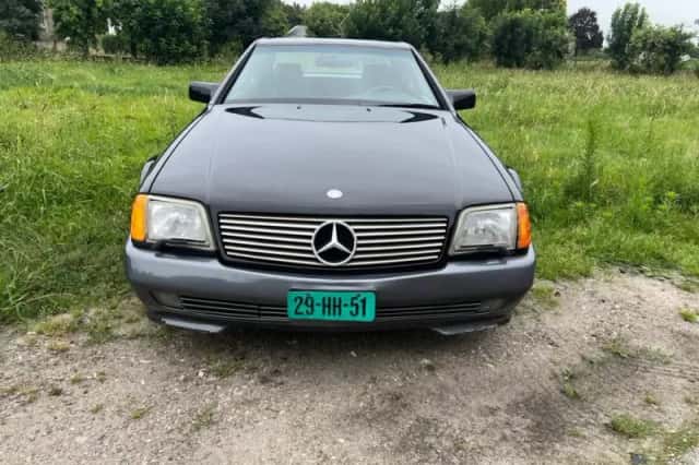 Mercedes-Benz SL-Klasse (1991) thumbnail 2