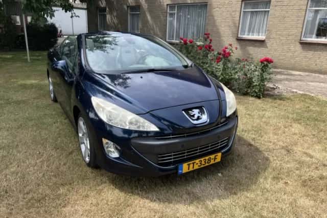 Peugeot 308 (2010) thumbnail 1