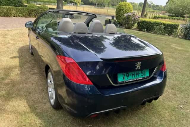 Peugeot 308 (2010) thumbnail 2