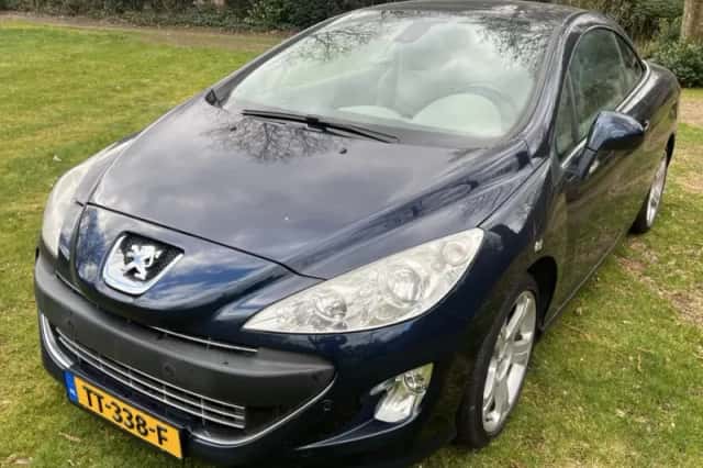 Peugeot 308 (2010) thumbnail 3