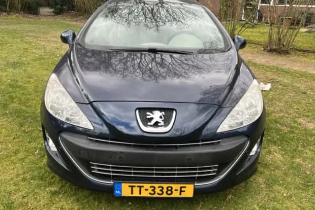 Peugeot 308 (2010) thumbnail 5