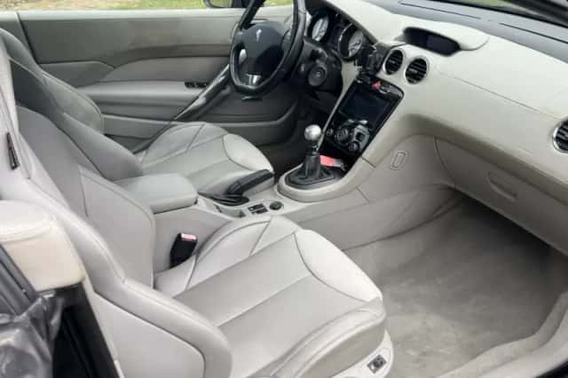 Peugeot 308 (2010) thumbnail 6