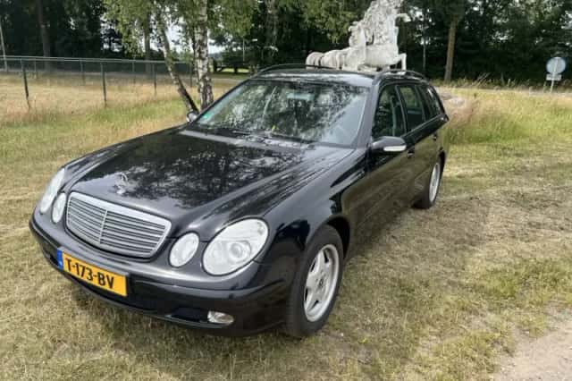 Mercedes-Benz E-Klasse (2004) thumbnail 1