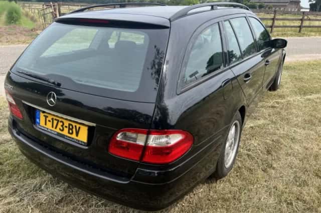 Mercedes-Benz E-Klasse (2004) thumbnail 4