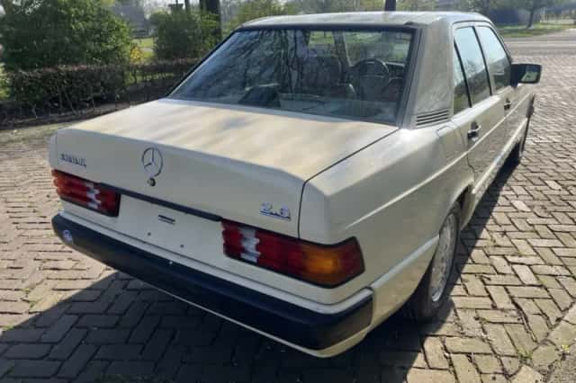 Mercedes-Benz 190-Serie (1991) thumbnail 6