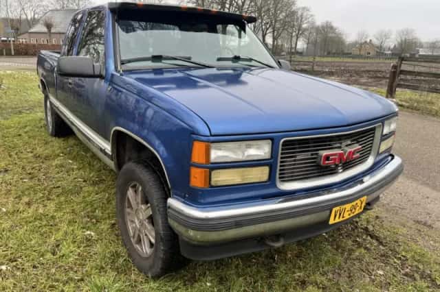 GMC Sierra (1997) thumbnail 5