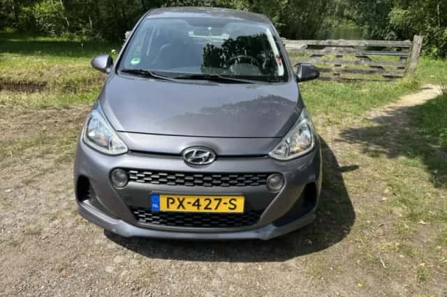 Hyundai i10 (2017) thumbnail 2