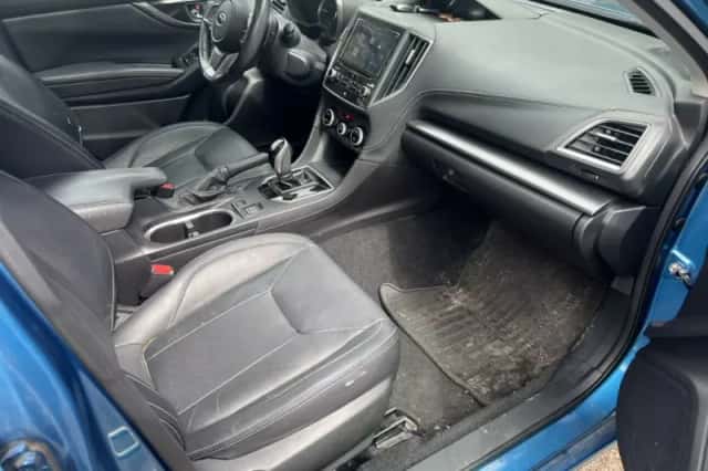 Subaru Impreza (2017) thumbnail 3