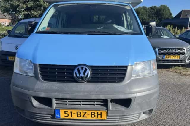 Volkswagen Transporter (2006) thumbnail 2
