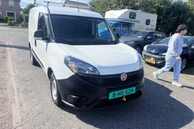 Fiat Doblò (2023) thumbnail 1