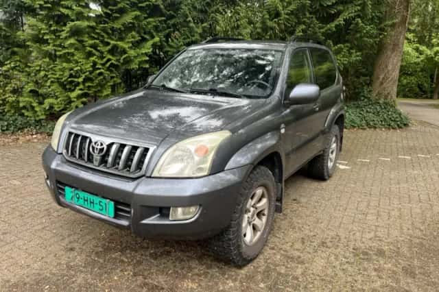 Toyota Land Cruiser (2005) thumbnail 1