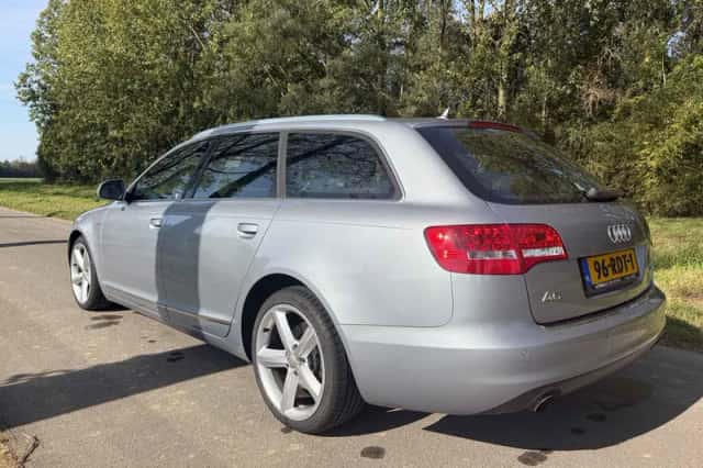 Audi A6 (2011) thumbnail 3