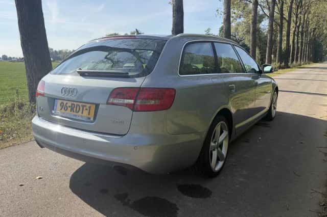 Audi A6 (2011) thumbnail 4