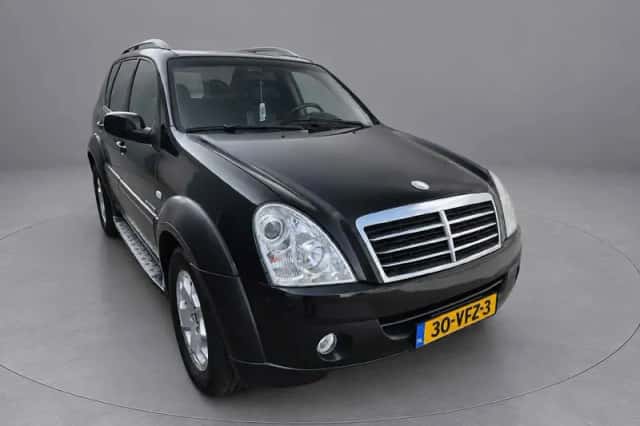 SsangYong Rexton (2007) thumbnail 3