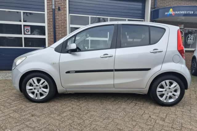 Opel Agila (2012) thumbnail 4