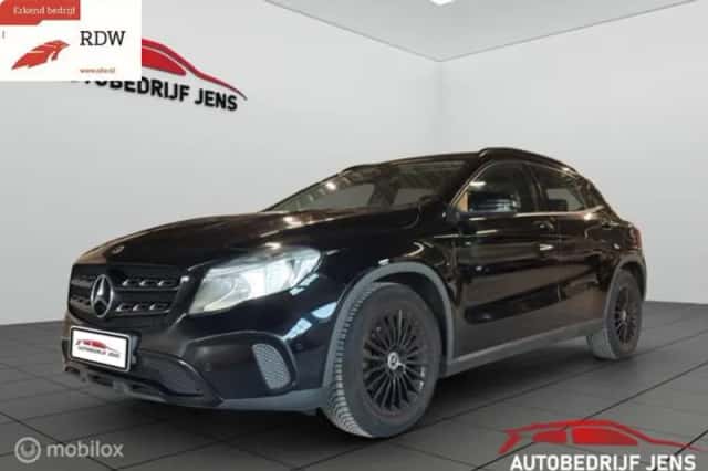 Mercedes-Benz GLA-Klasse (2019) thumbnail 1
