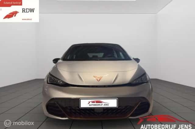 CUPRA Born (2023) thumbnail 2
