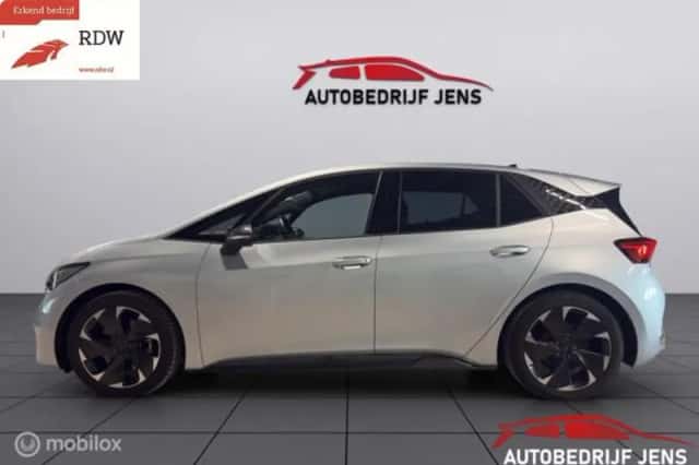 CUPRA Born (2023) thumbnail 3