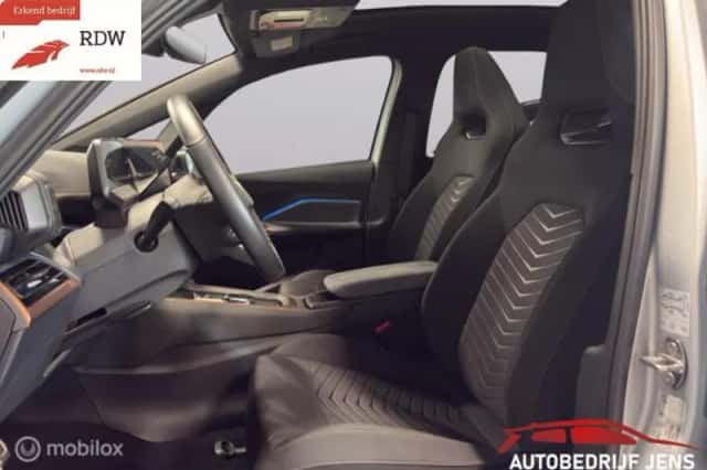 CUPRA Born (2023) thumbnail 4