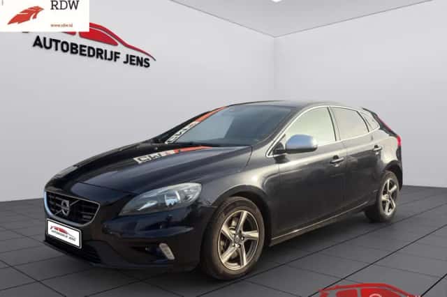 Volvo V40 (2014) thumbnail 1