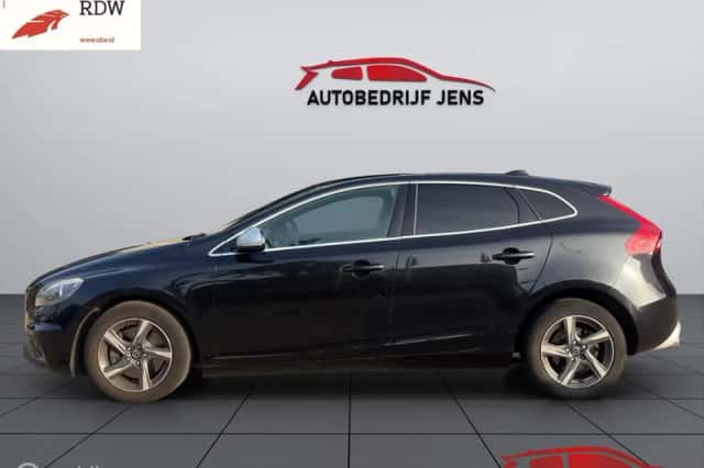 Volvo V40 (2014) thumbnail 3