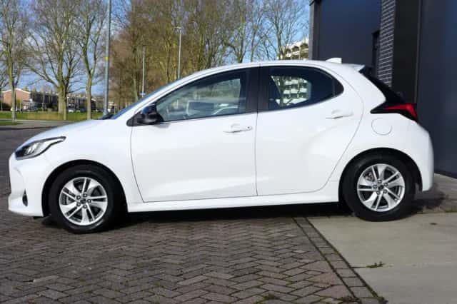 Mazda 2 (2023) thumbnail 3