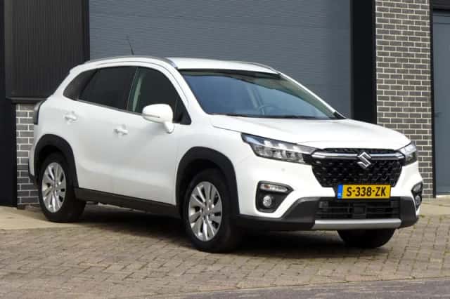Suzuki S-Cross (2023) thumbnail 5