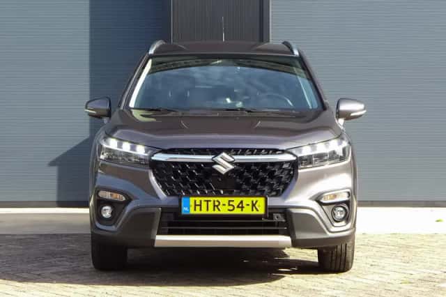 Suzuki S-Cross (2025) thumbnail 3