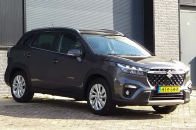 Suzuki S-Cross (2025) thumbnail 3