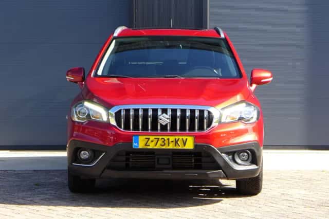 Suzuki S-Cross (2018) thumbnail 3