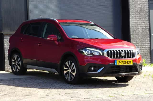 Suzuki S-Cross (2018) thumbnail 4