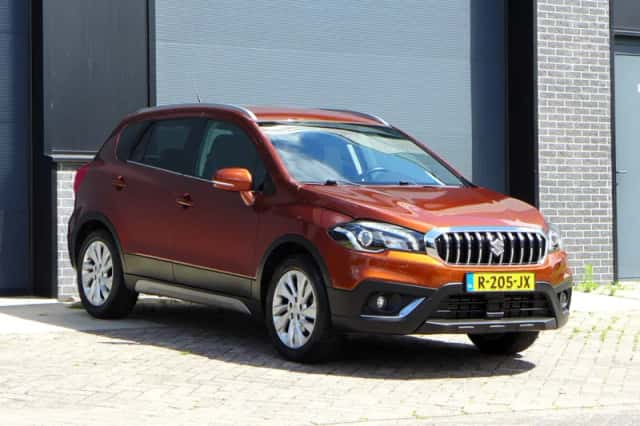 Suzuki S-Cross (2021) thumbnail 5