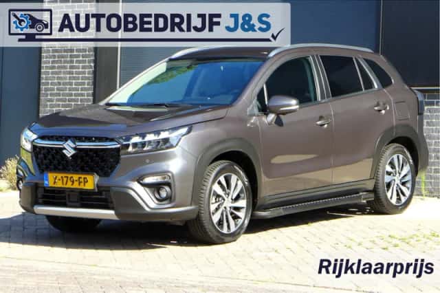 Suzuki S-Cross (2023) thumbnail 2
