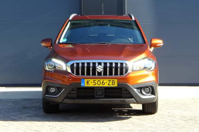 Suzuki S-Cross (2021) thumbnail 4