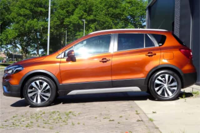 Suzuki S-Cross (2021) thumbnail 5