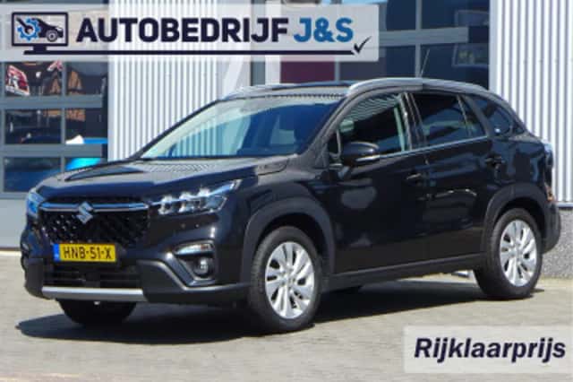 Suzuki S-Cross (2023) thumbnail 1
