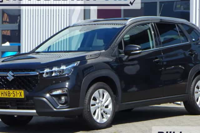 Suzuki S-Cross (2023) thumbnail 1