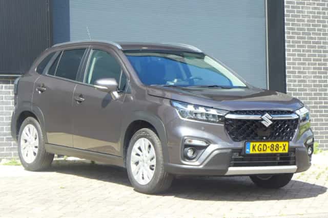 Suzuki S-Cross (2026) thumbnail 4