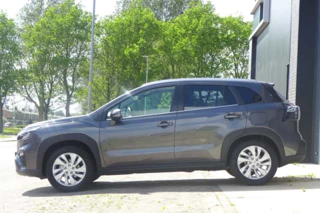 Suzuki S-Cross (2026) thumbnail 5