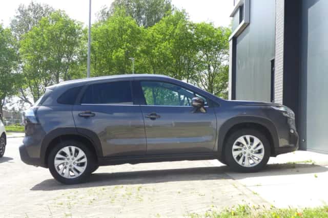 Suzuki S-Cross (2026) thumbnail 6