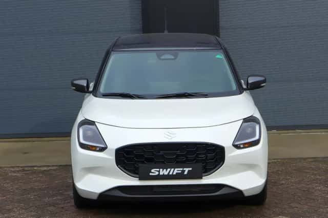 Suzuki Swift (2023) thumbnail 3