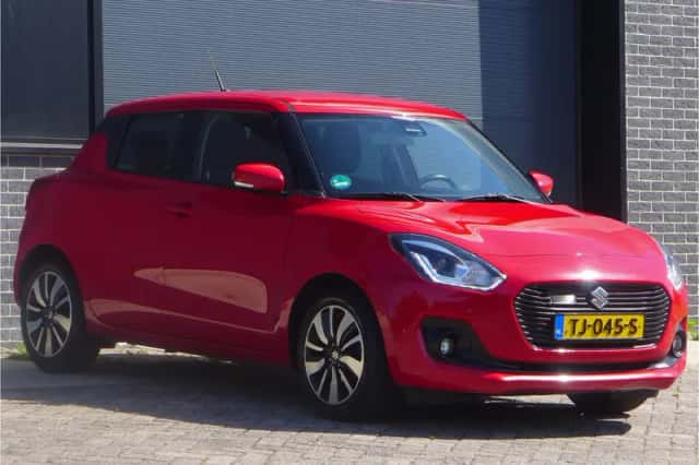 Suzuki Swift (2018) thumbnail 4