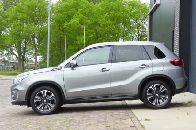 Suzuki Vitara (2019) thumbnail 5