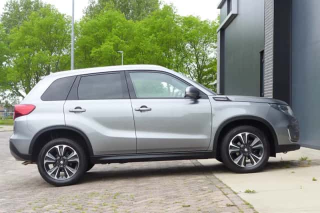 Suzuki Vitara (2019) thumbnail 6