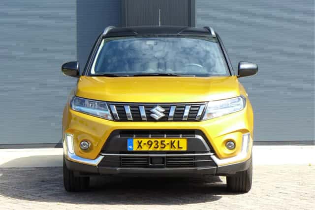 Suzuki Vitara (2023) thumbnail 3