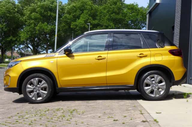 Suzuki Vitara (2023) thumbnail 5